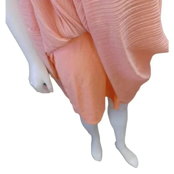 💥HOST PICK💥 Black Collection Peach Pleated Midi Dress Size Medium - Picture 4 of 9